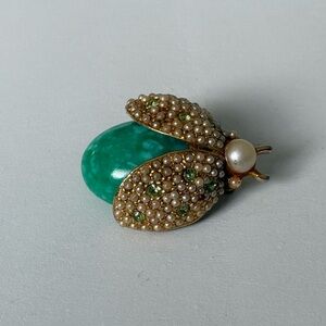 Unsigned Hattie Carnegie Elegant Green and Gold Beetle Brooch